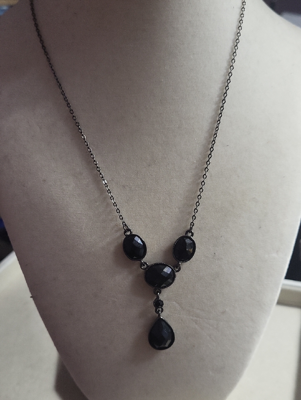 16 Inch Y Drop Black Rhinestone Faceted  Necklace - Women Jewelry
